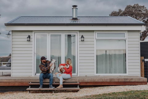 Gumnut Cottage Gippsland - Tiny Romantic Escape W King Bed Mountain Views - Tourism Brisbane 1