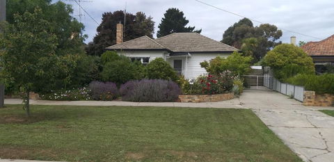 Happy Home 2 Bathrooms - Tourism Brisbane 3