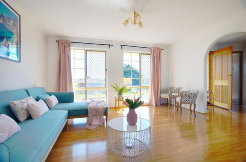 Hallett Cove House 6Bed 3Bath Full Kitchen Fast Wifi 5TV Netflix Espresso-Perfect For Large Families - Tourism Brisbane 0