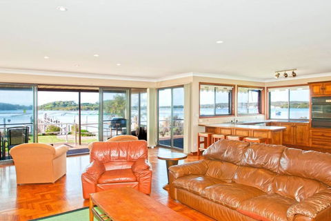 HAIS18G - Riverside Delight - Brisbane 4u 1