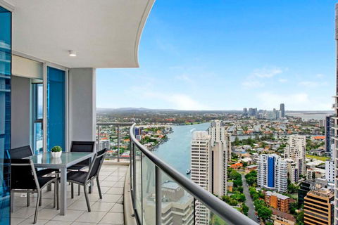 HIGH FLOOR GUARANTEE - 3 Bedroom Plus Study Apartments At Chevron Renaissance - Self Contained & Privately Managed - Wow Stay - Tourism Brisbane 3