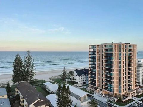 Hemingway Palm Beach - Premium Oceanview Apartments By Burleigh Letting - Tourism Brisbane 3
