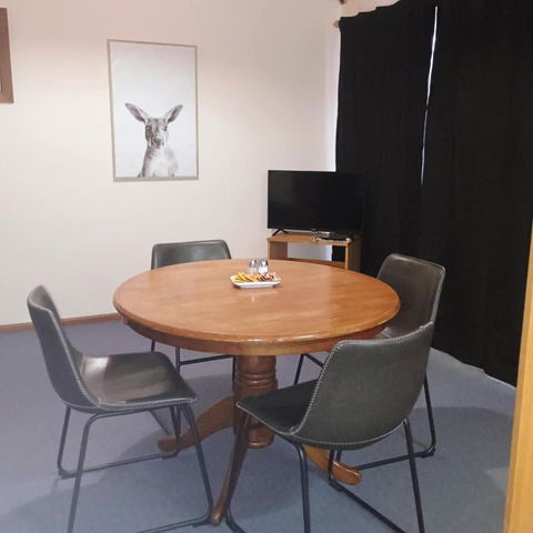 Hawker Holiday Cabins - Tourism Brisbane 2