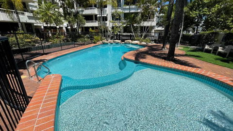 Headland Gardens Holiday Apartments - Tourism Brisbane 1