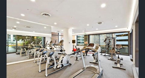 Heart Of Chatswood 2BR With Gym & Pool - Tourism Brisbane 2