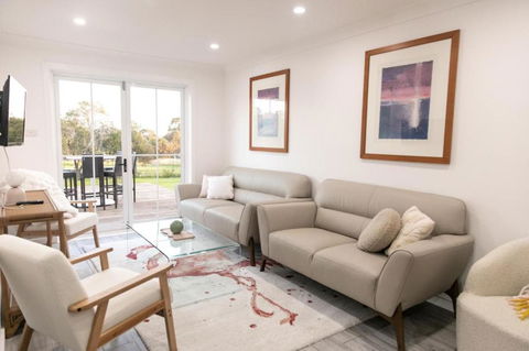 Heart Of Lovedale - Tourism Brisbane 3