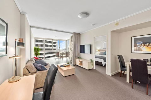 Heart Of The CBD ~ 1Bed/1Bath/Balcony/Free Parking - Tourism Brisbane 0