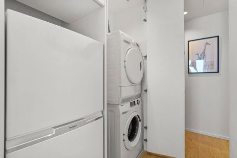 Heart Of The Ocean- Bay & City Views 2B2B - Tourism Brisbane 1