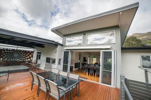 Hemley House Luxury In Halls Gap - Tourism Brisbane 1