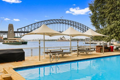 HENRY12 Self- Catering - Tourism Brisbane 0