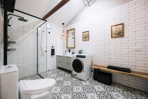 Heritage Log Cabin And Garden W Outdoor Hot Tub - Tourism Brisbane 3