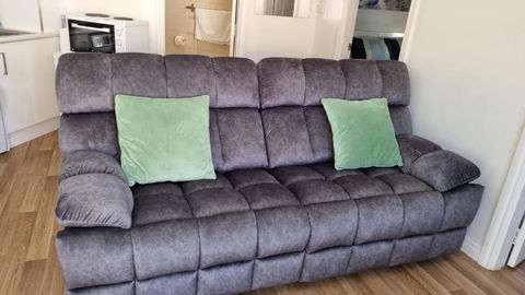 Hi 5 Victor Harbour Holiday Apartment - Tourism Brisbane 1