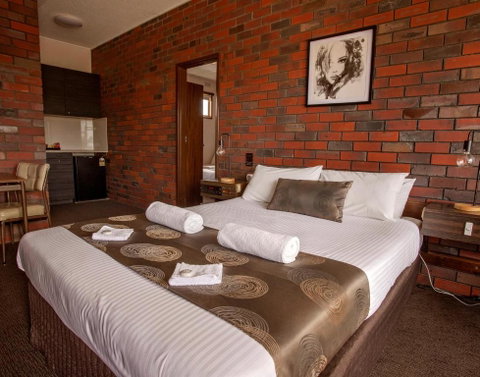 Hi Way Eight Motor Inn - Brisbane Tourism 3