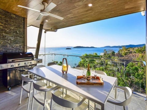 Hidden Cove 17, Hamilton Island - - Free Buggy Included - Tourism Brisbane 0