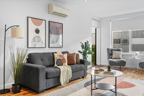Hidden Gem At Caulfield Park - Brisbane 4u 1