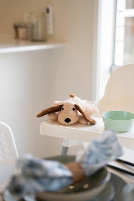 Hidden Woodland Paradise, Spacious Backyard & BBQ - 2024 New Built Home Near Logan Hospital, Ikea & More - Tourism Brisbane 1