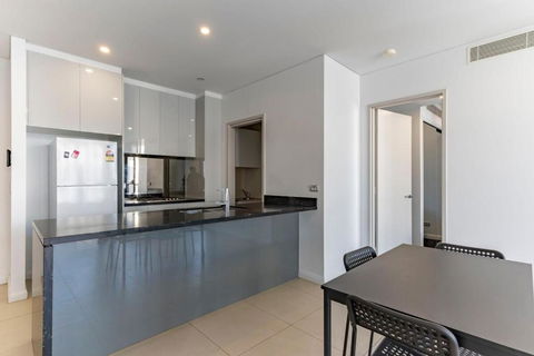 High Level 2B Dual Balconies In Mascot Heart - Tourism Brisbane 2