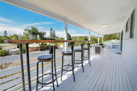 High On Jeffery In The Heart Of Agnes Water - Tourism Brisbane 0