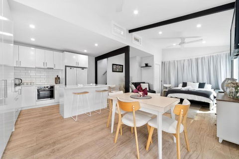 Highbury Coastal Villa - Tourism Brisbane 0