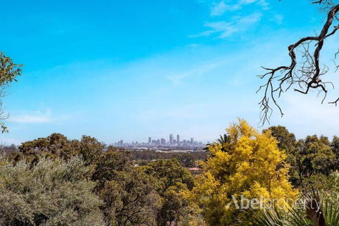 Hillside Retreat- Your Tranquil Home Away - Tourism Brisbane 0