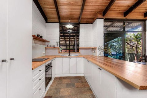 Hillside Retreat- Your Tranquil Home Away - Tourism Brisbane 2