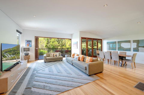 Hilltop Noosa Ocean Views, Noosa Heads - Tourism Brisbane 0