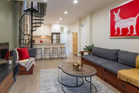 Hip Inner-City Living In Vibrant Erskineville - Tourism Brisbane 0
