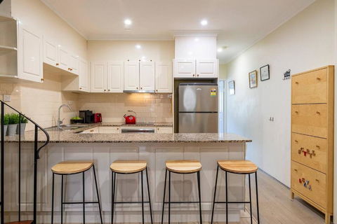 Hip Inner-City Living In Vibrant Erskineville - Tourism Brisbane 2