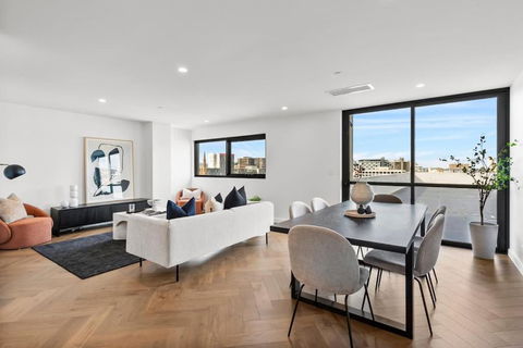 Hobart CBD Roof Top Penthouse - Tourism Brisbane 3