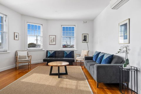 Hobart Character - City Serenity & Picturesque Views - Tourism Brisbane 1