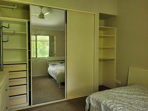 Holiday Style A Downstairs Room In Springwood Qld - Tourism Brisbane 3