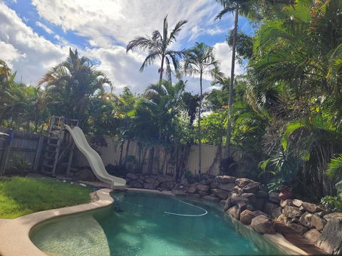 Holiday Style A Downstairs Room In Springwood Qld - Tourism Brisbane 0