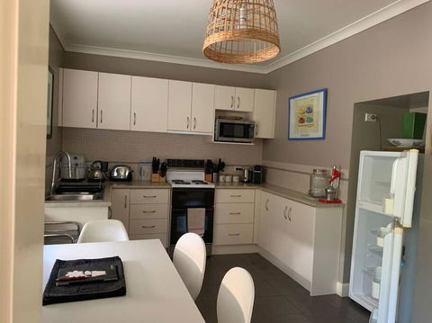 Holy Cowes! - Close To The Cowes Shops And Beach - Tourism Brisbane 3