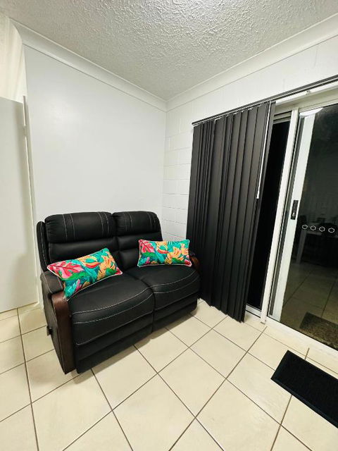 Holiday At Henry St West End, Townsville QLD 3 Night Min - Tourism Brisbane 3