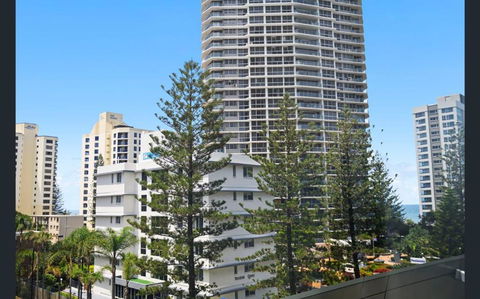 Hinterland Views! - Q Tower Apartments - From Level 3 - Self Contained & Privately Managed - Wow Stay - Tourism Brisbane 1