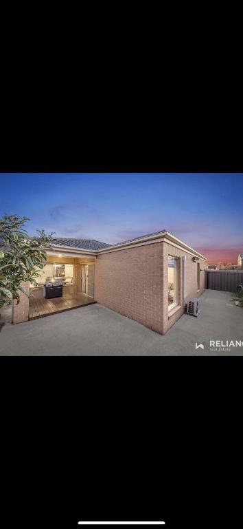 Home Away From Home Private Room1 - Tourism Brisbane 3