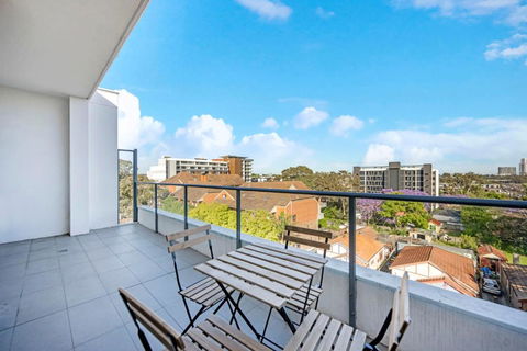 Homebush 3 Bedroom Apt Close To Olympic Park - Tourism Brisbane 2