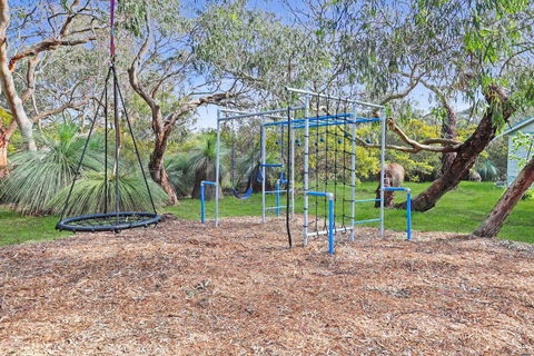 Homestead Pool House, Heated Pool, Spa, Basketball Court, Playground, Close To Adventure Park, Wineries, Golf, Beaches - Tourism Brisbane 2