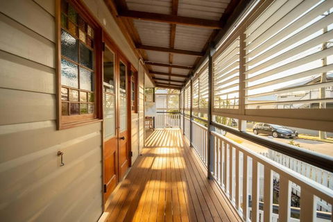 House Of Fairy Wren -Charming Queenslander Cottage Mins Drive To Brisbane CBD And Gabba Stadium! - Brisbane Tourism 1