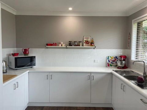 Huckleberry House Stanthorpe - Tourism Brisbane 1