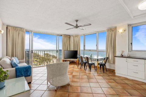 Impressive Waterfront At Chateau Beachside Resort - Brisbane 4u 0