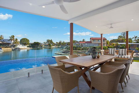 INCREDIBLE VALUE - Perfect For Large Families - Tourism Brisbane 1