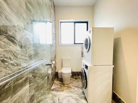 Independent Room With Onsuite And Small Kitchen - Brisbane 4u 1