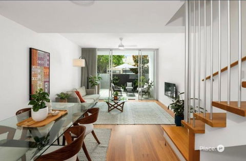 Indigo On Oxford Street - Riverside Two Bedroom Apartment - Brisbane Tourism 2