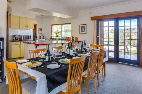 Indigo Vineyard Farmstay - Brisbane 4u 0