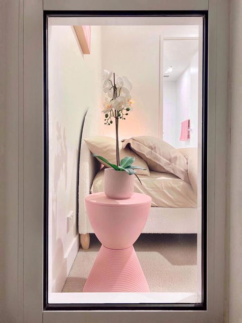 Indulge Luxury Holiday Near Brighton Beach With Private Garden Parking - Brisbane Tourism 0