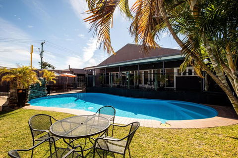 Hotel Settlers - Tourism Brisbane 0