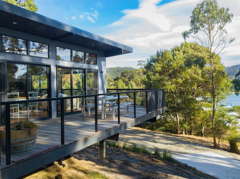 Adventure Bay Beach House - Brisbane Tourism 1