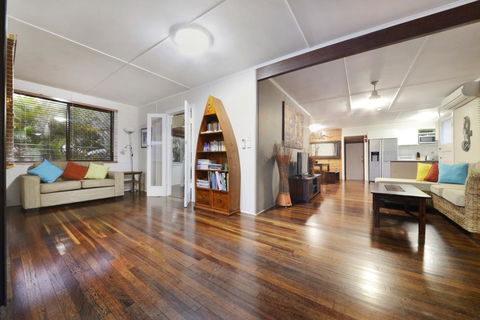 Airlie Getaway - Airlie Beach - Brisbane Tourism 0