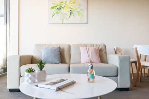 Albert Park City View Stylish 1 Bedroom Apartment - Tourism Brisbane 2